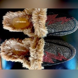 Lola Cruz crystal, lighten bolts, fur slide slippers size 40 / 10
